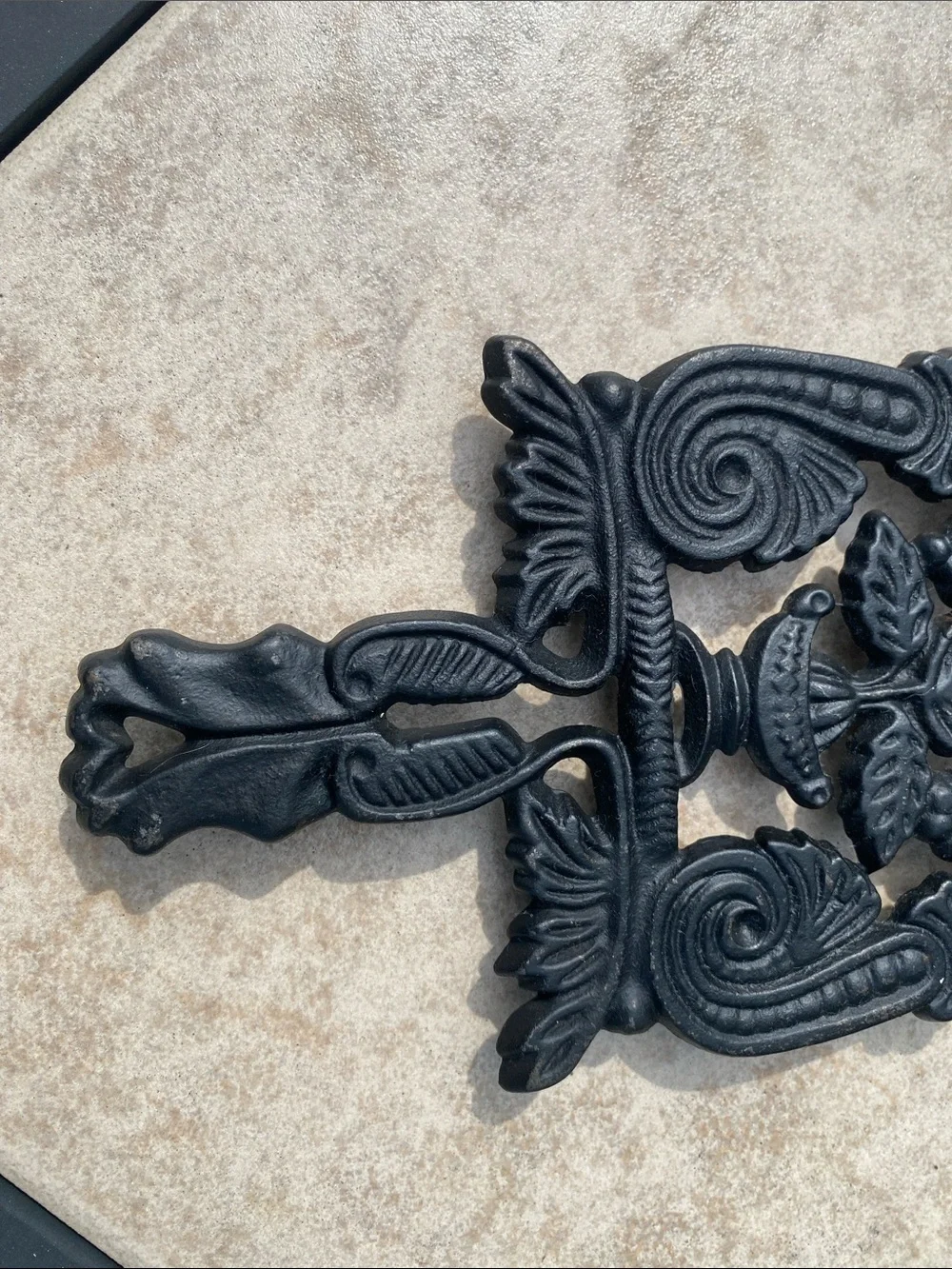 Vintage Wilton Black Cast Iron 4 Peg Countertop Hot Plate Trivet or Wall Art